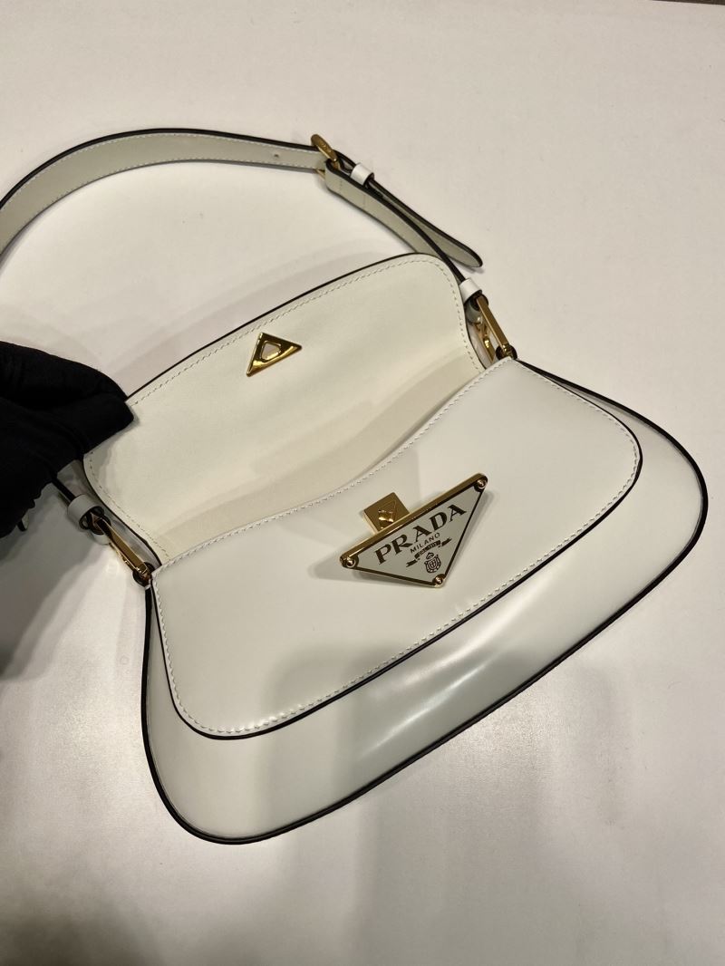 Pra*a cleo bags